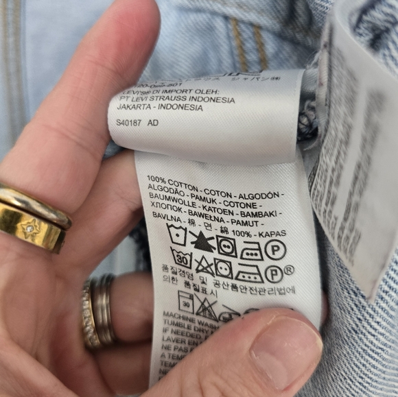 Levi's Classic Printed Medium Wash Jean Jacket Size L - Picture 5 of 6